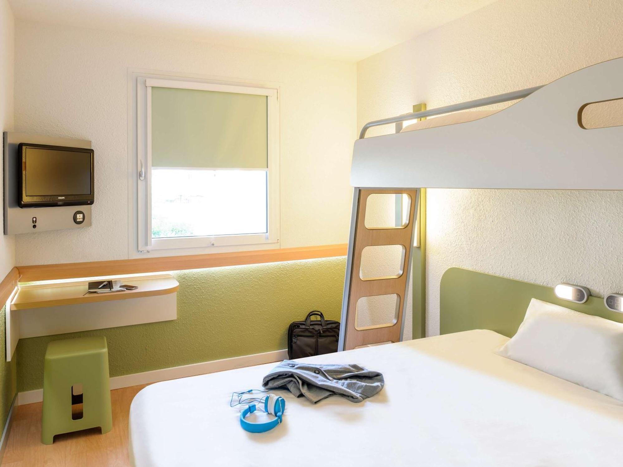 Ibis Budget Нуайон Экстерьер фото